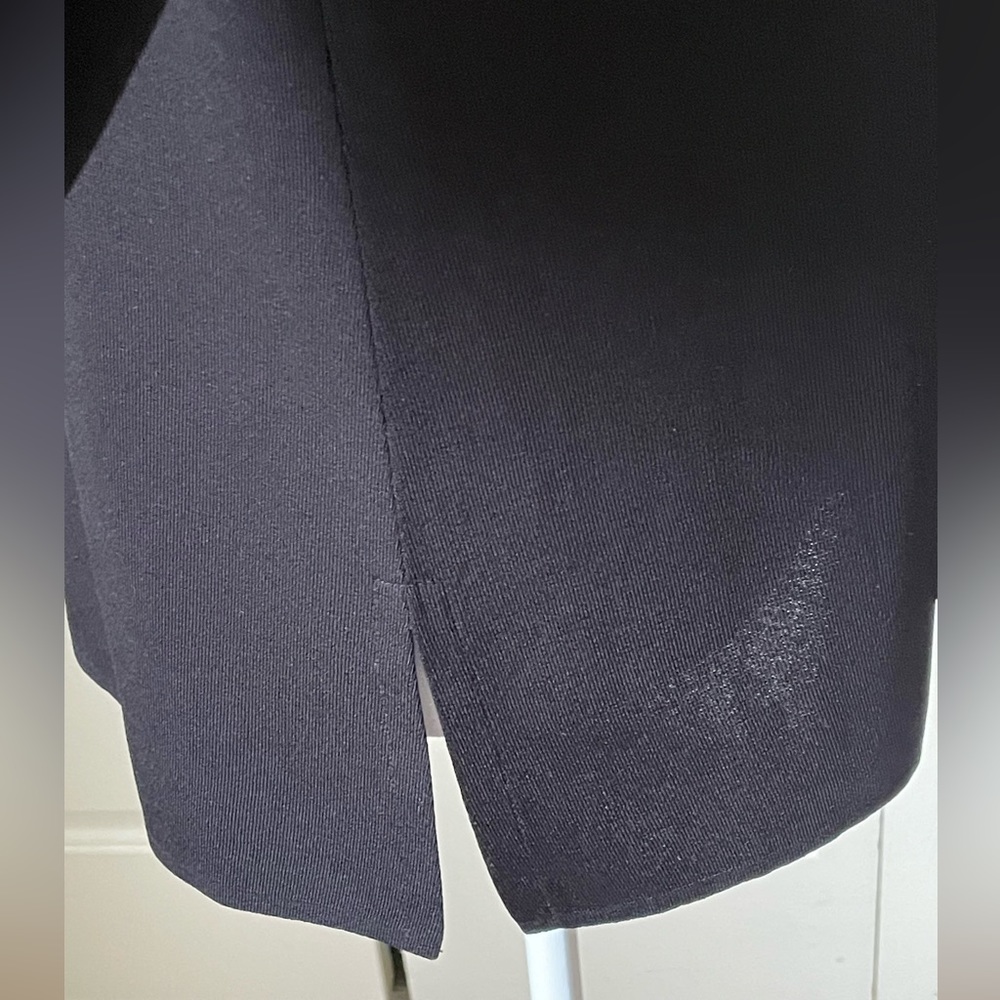 Misook Large black contemporary acrylic knit blazer/sweater with pink lapel. - Picture 6 of 9
